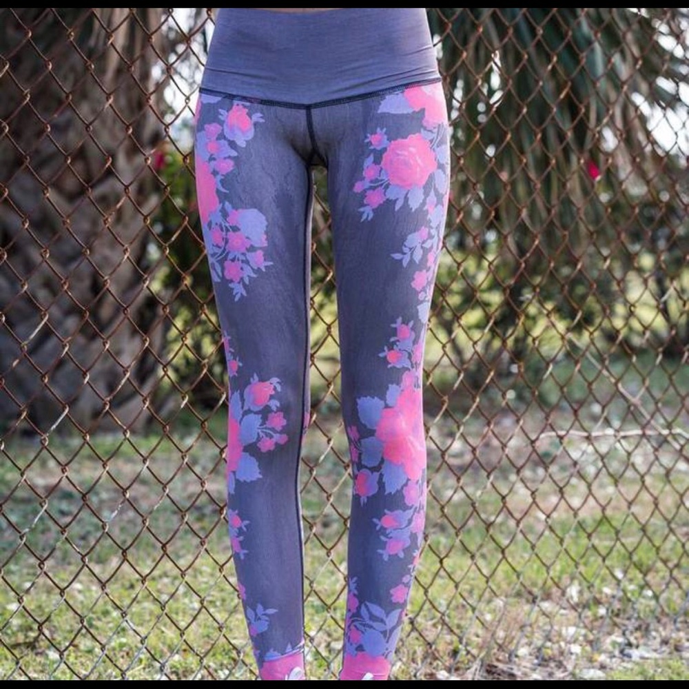 Teeki yoga leggings BNWT